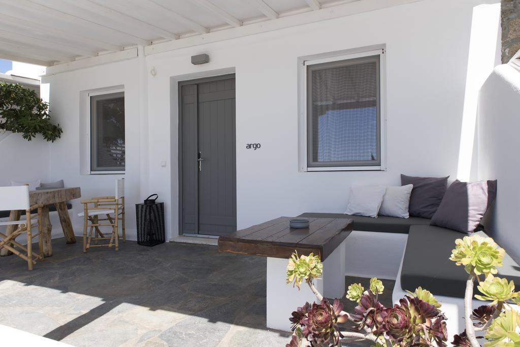 Bellou Suites Mykonos Town Esterno foto