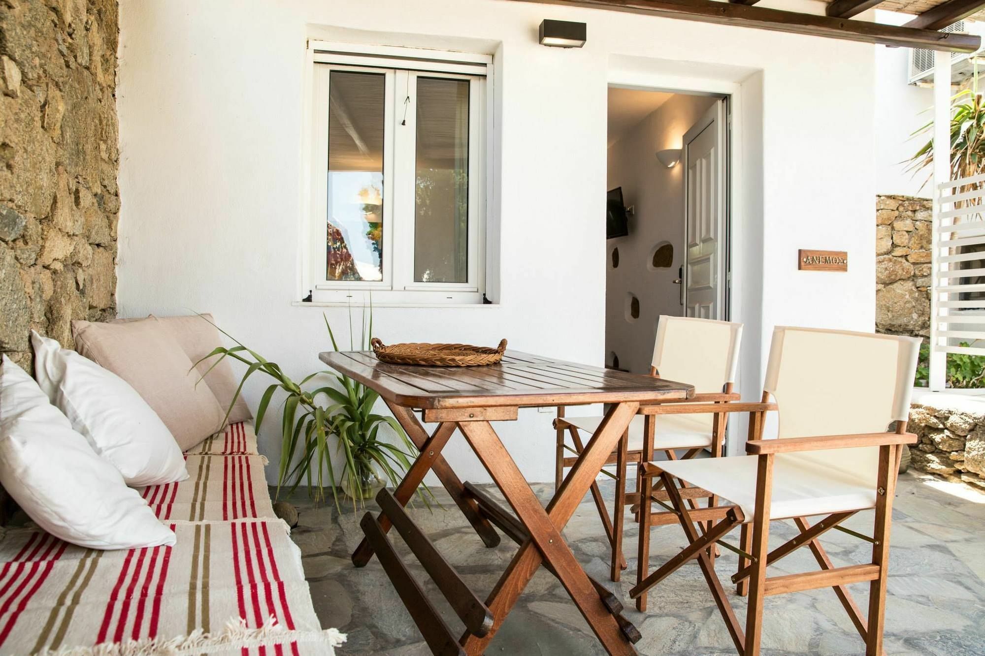Bellou Suites Mykonos Town Esterno foto