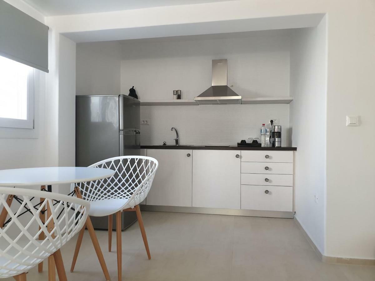 Bellou Suites Mykonos Town Esterno foto
